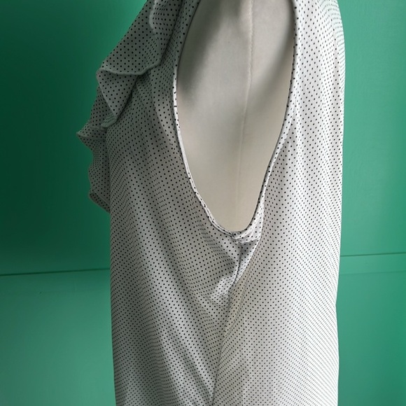 Adrianna Papell ruffle collar fitted sleeveless blouse - Picture 3 of 5